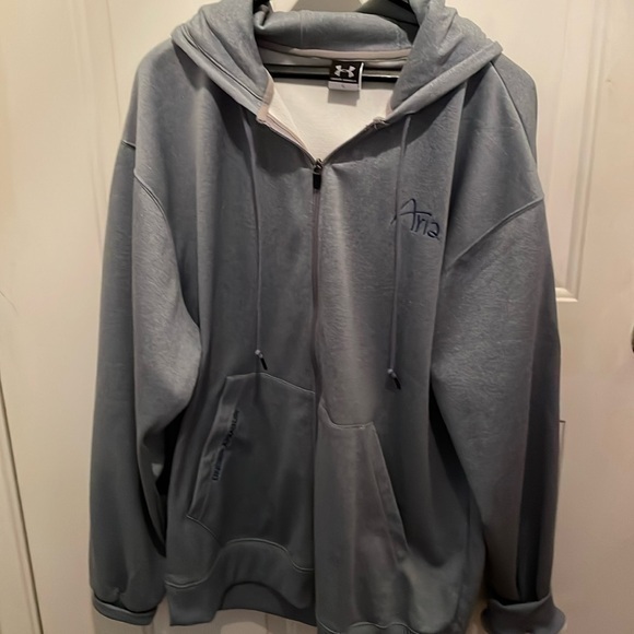Authentic Under Armour Jacket - Picture 1 of 4